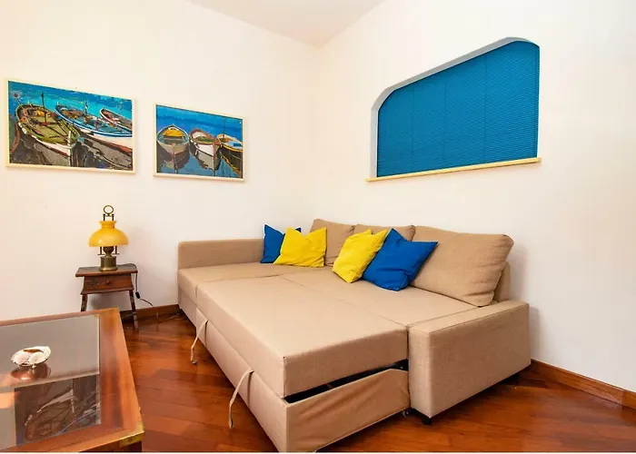 Julia By Portofinohomes Διαμέρισμα